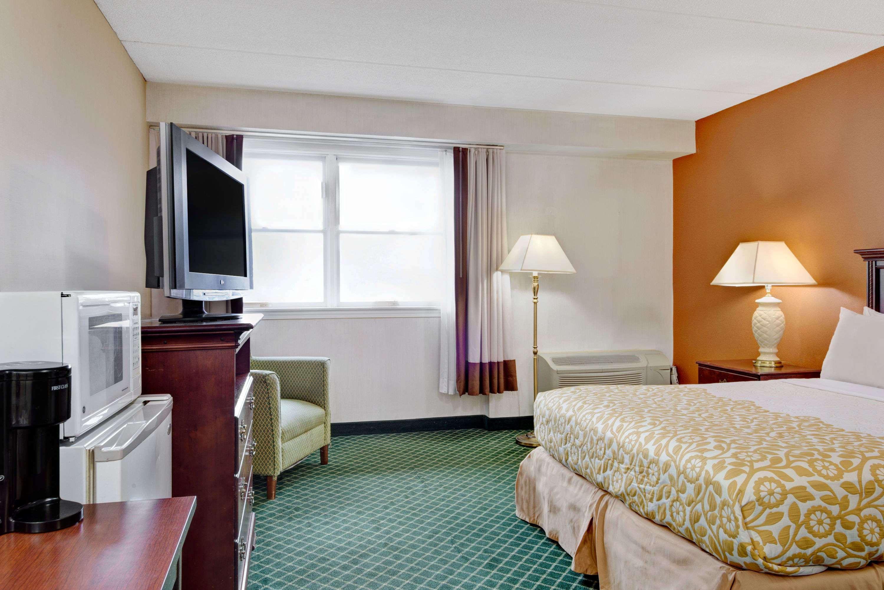 Days Hotel By Wyndham Methuen Ma Conference Center Eksteriør bilde